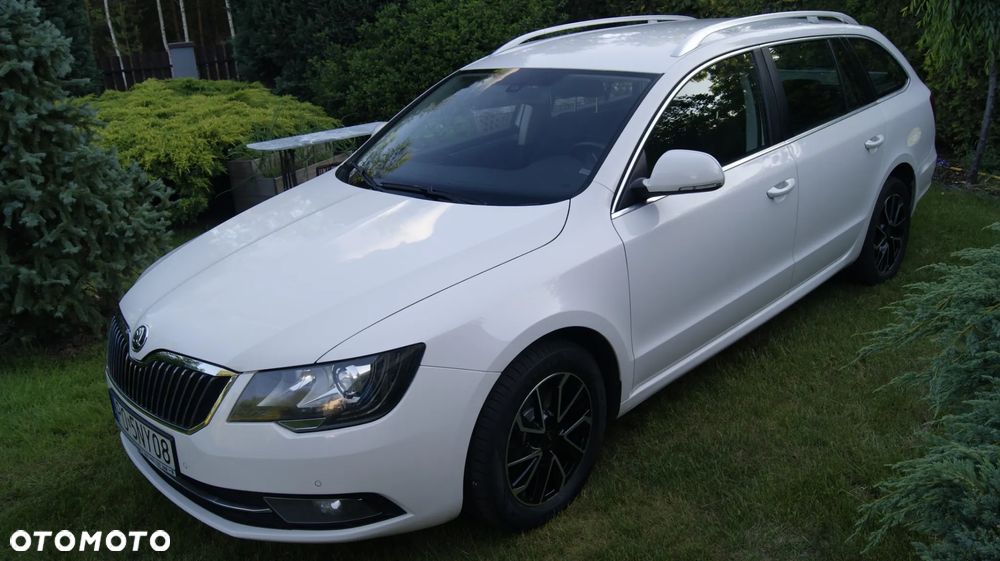 Skoda Superb 2.0 TDI Ambition - 11