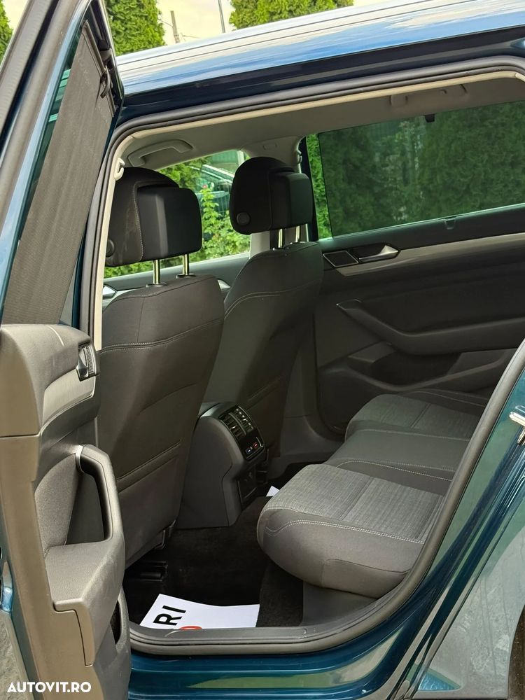 Volkswagen Passat 2.0 TDI SCR DSG Elegance - 10