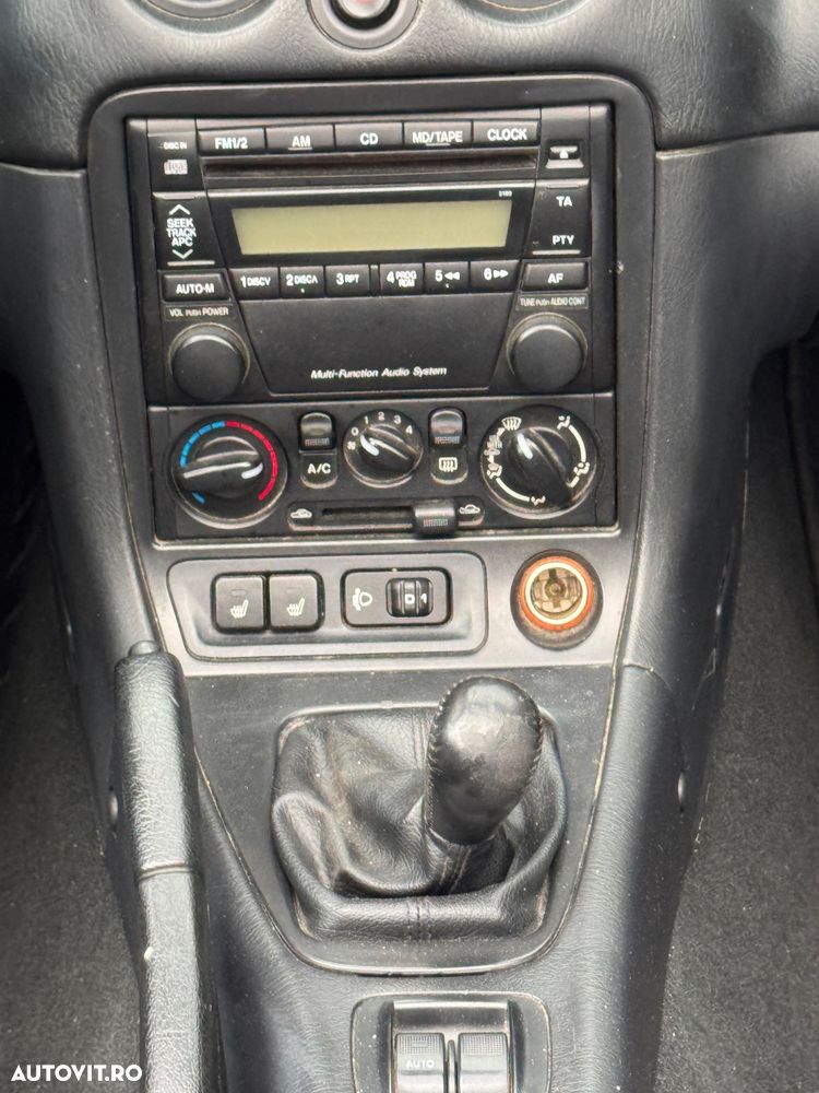 Mazda MX-5 1.8i - 10