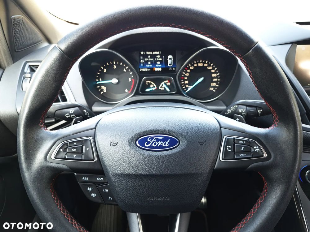 Ford Kuga 2.0 TDCi 4x4 ST-Line - 10