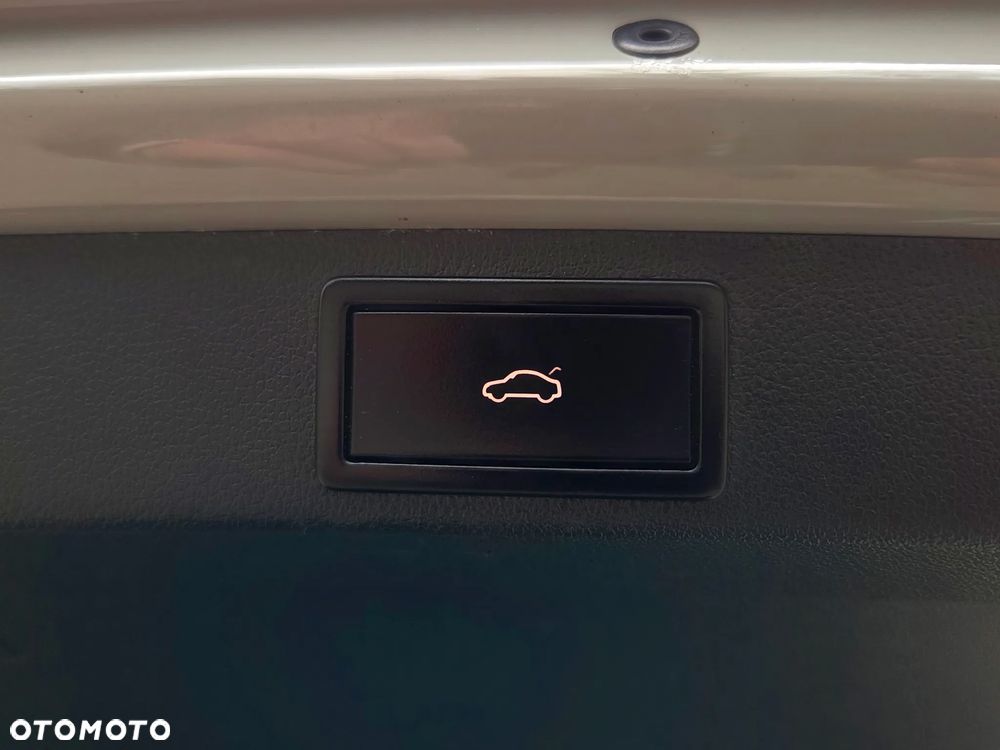 Skoda Octavia 2.0 TDI DSG RS - 13