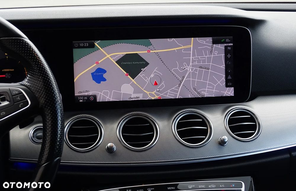 Mercedes-Benz Klasa E 220 d 9G-TRONIC - 12