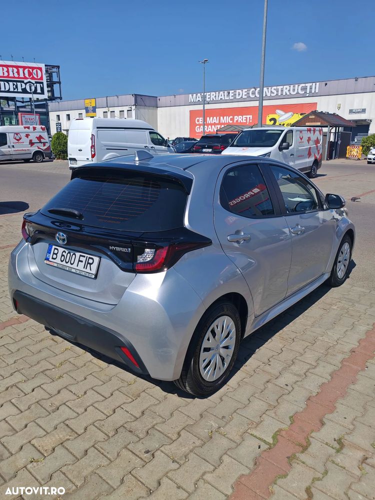 Toyota Yaris - 4