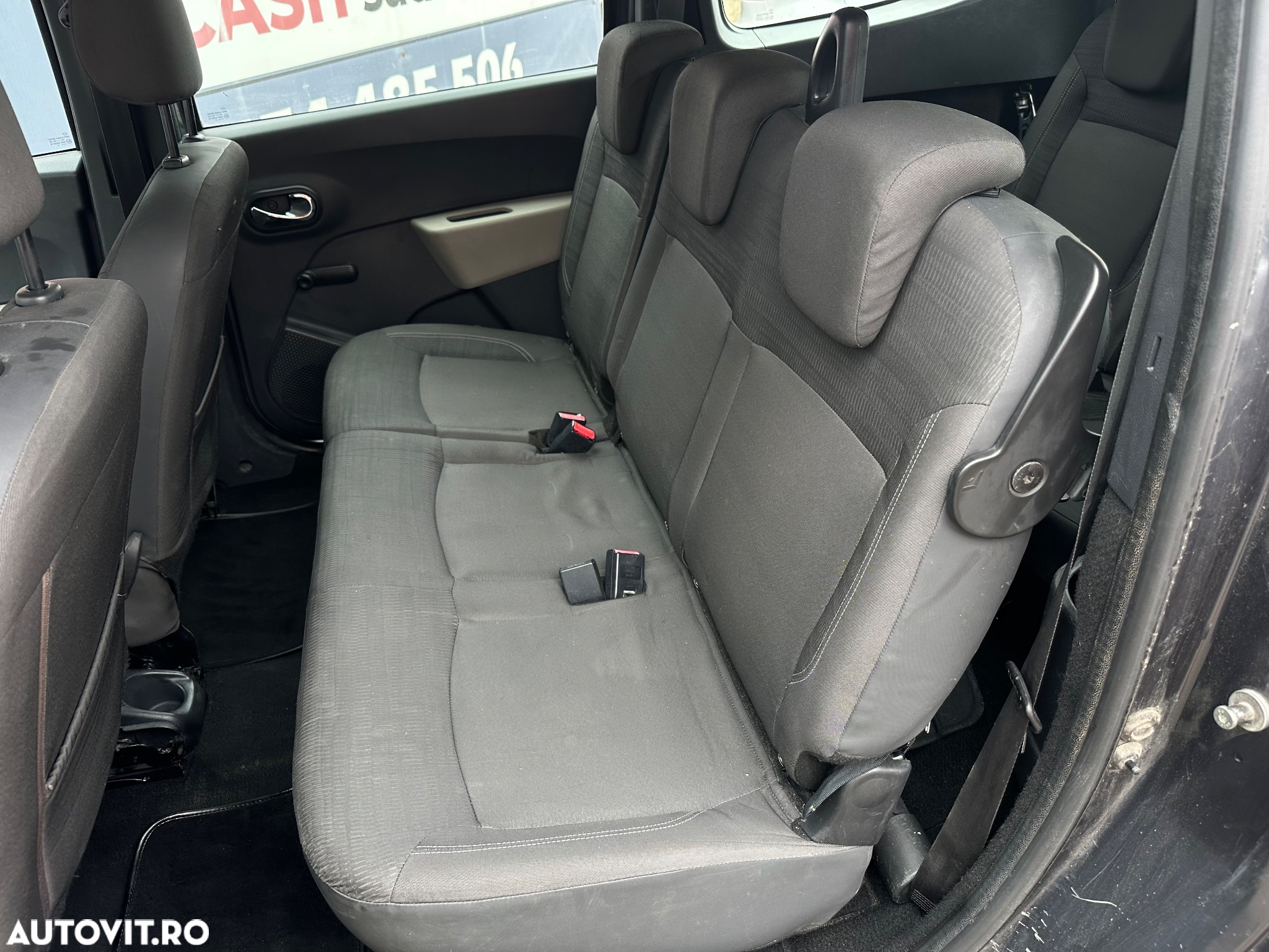 Dacia Lodgy 1.5 dCi 90 CP Stepway - 11