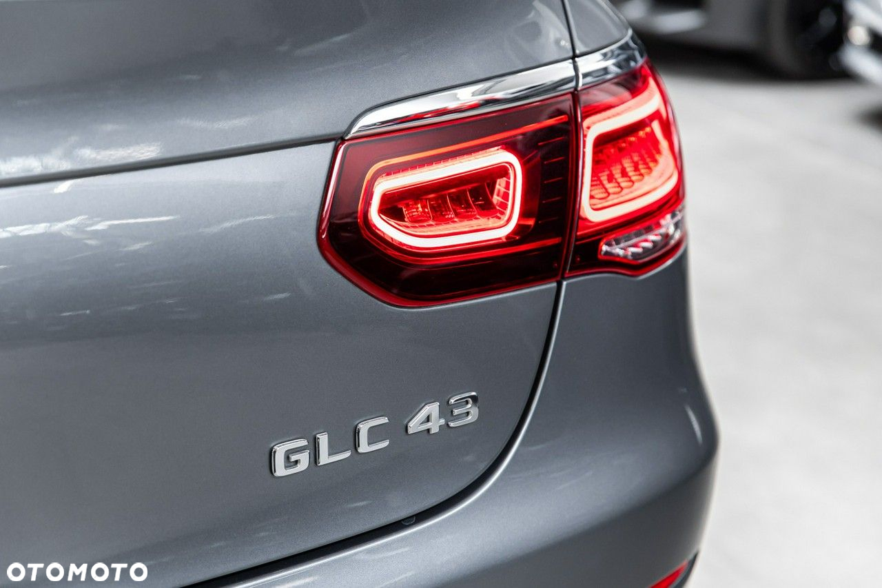 Mercedes-Benz GLC - 23