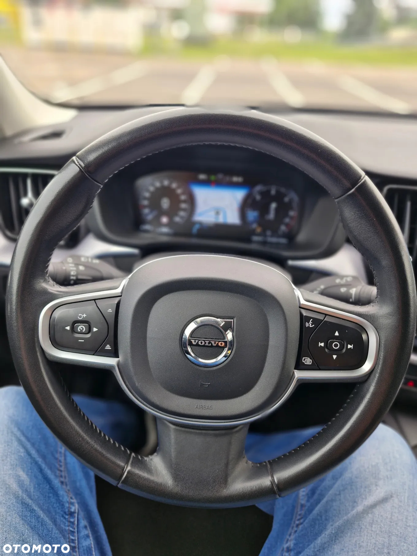 Volvo XC 60 D4 Momentum - 8