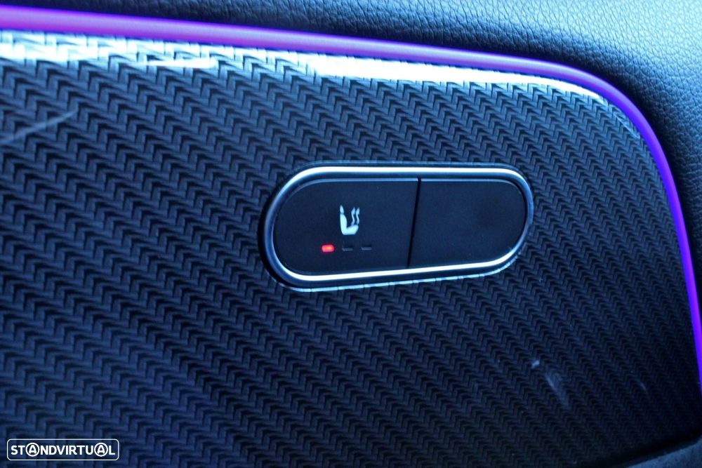 Mercedes-Benz GLA 180 d AMG Line - 16