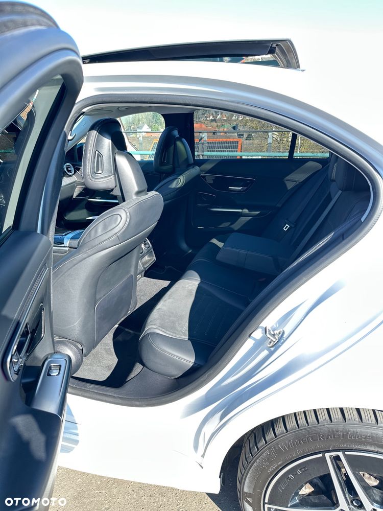 Mercedes-Benz Klasa C 300 e 9G-TRONIC Edition AMG Line - 28