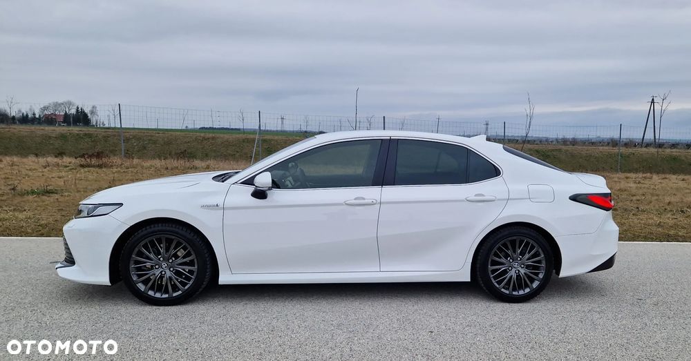 Toyota Camry 2.5 Hybrid Comfort CVT - 3