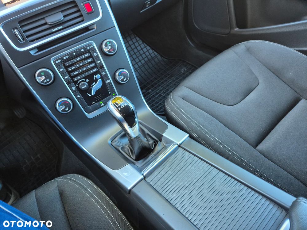 Volvo V60 D2 Drive-E Momentum - 21