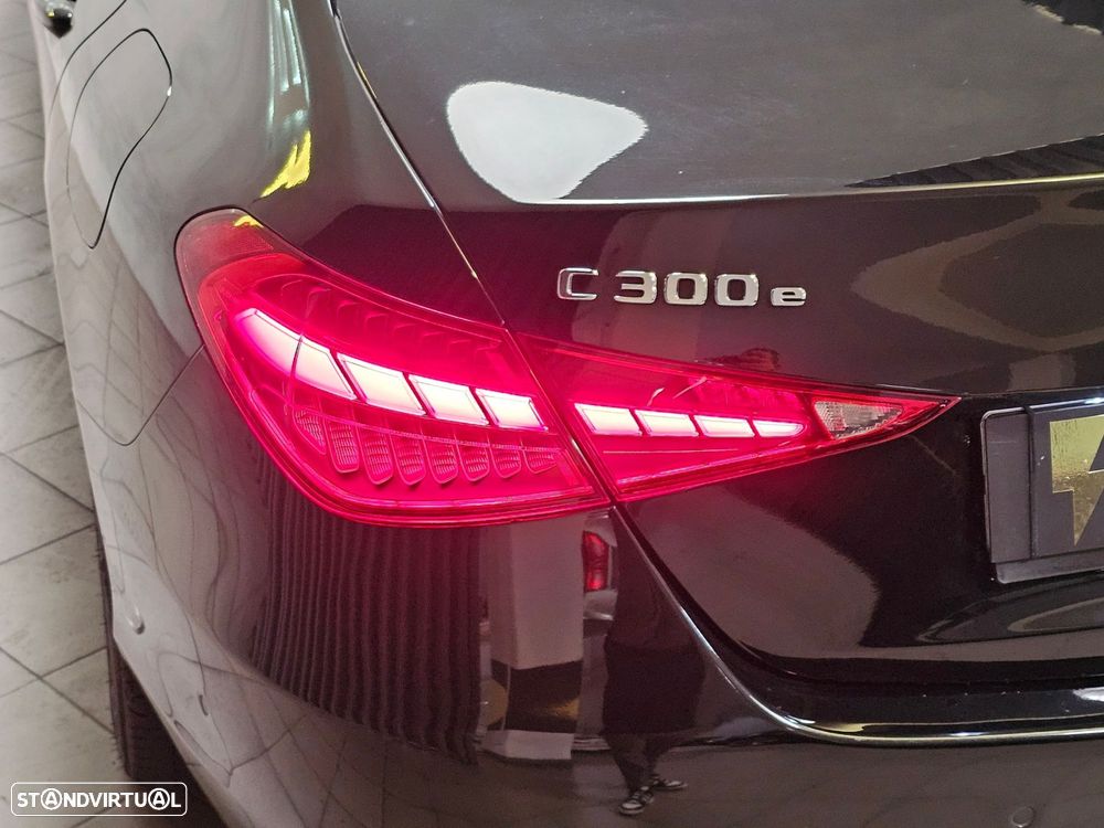 Mercedes-Benz C 300 e T 9G-TRONIC Avantgarde - 25