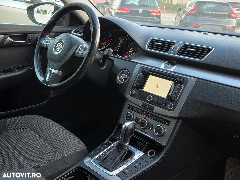 Volkswagen Passat 2.0 TDI DSG Comfortline - 9