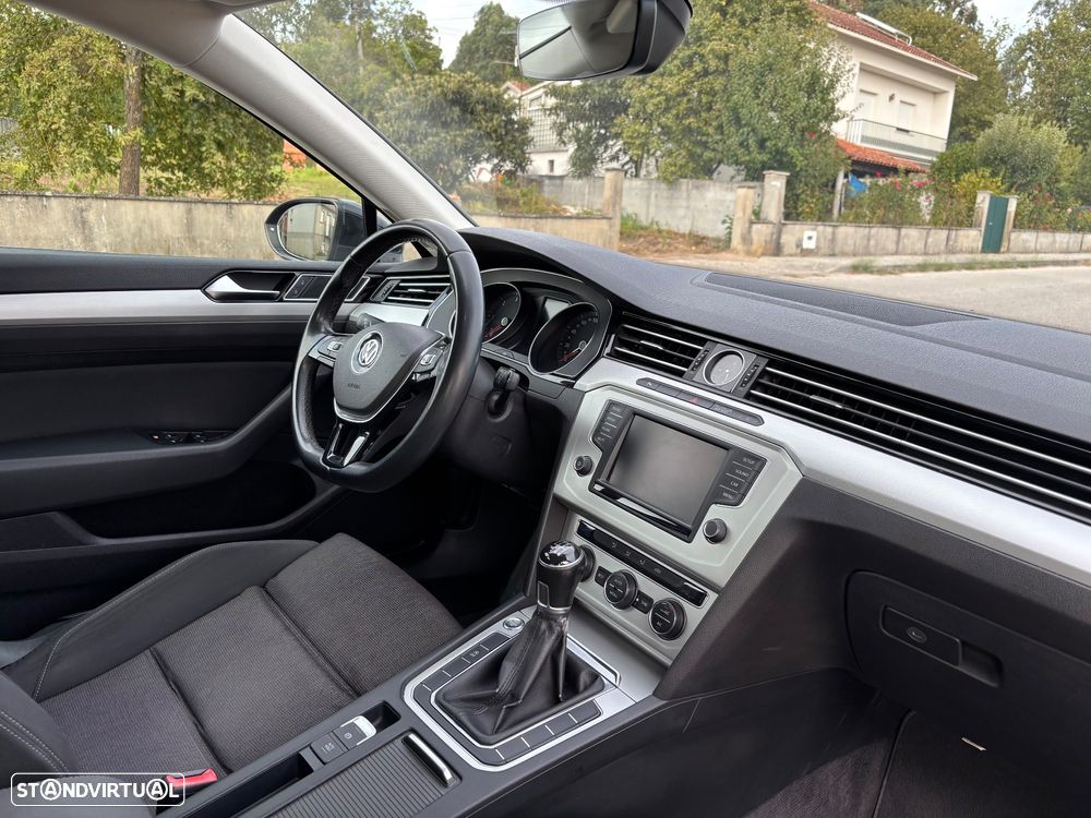 VW Passat Variant 1.6 TDI Confortline - 10