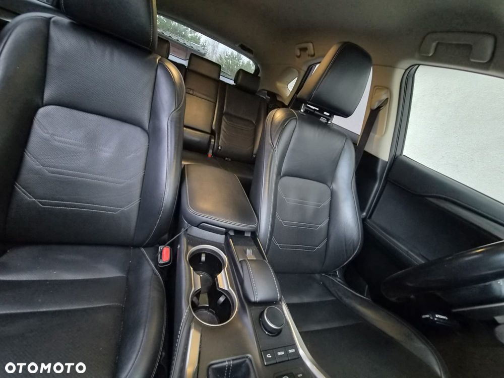 Lexus NX 200t Comfort AWD - 18