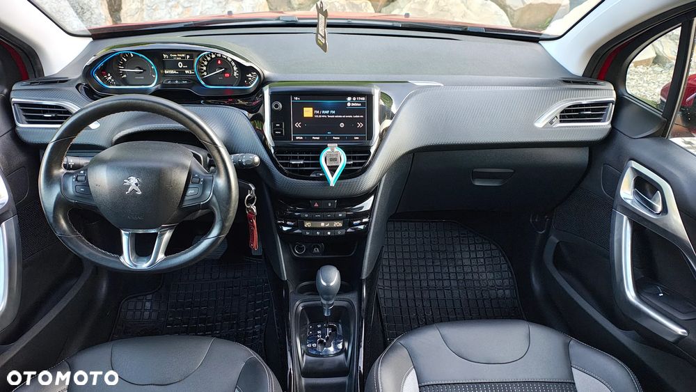 Peugeot 2008 PureTech 130 Stop&Start EAT6 Signature - 26