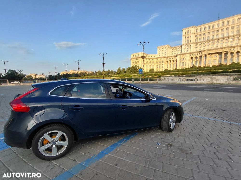 Volvo V40 D2 - 7