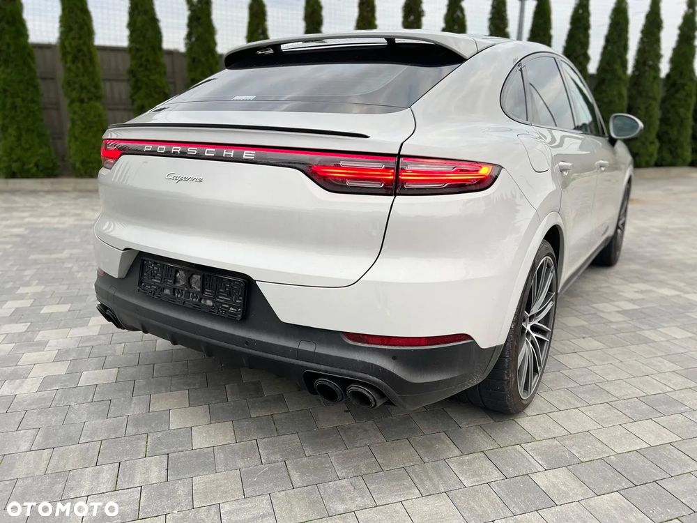 Porsche Cayenne Coupe - 12
