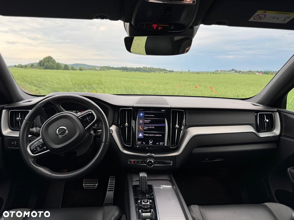Volvo XC 60 B5 D AWD R-Design - 17