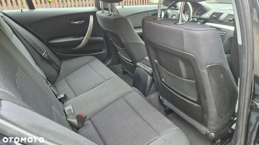 BMW Seria 1 - 38