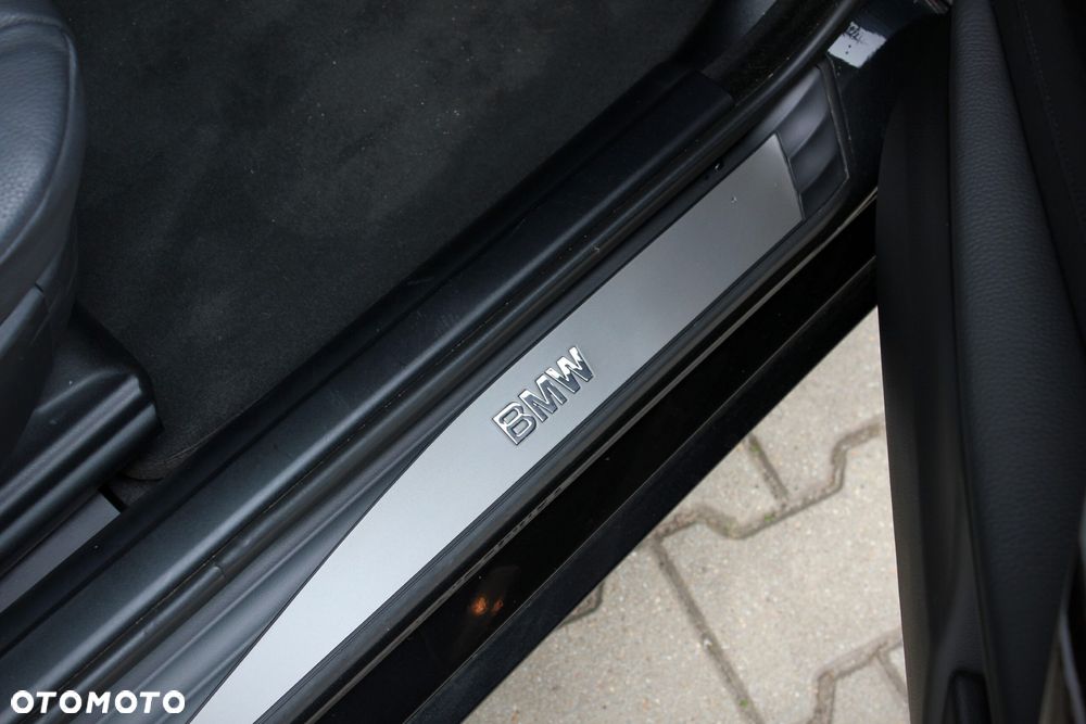 BMW Seria 5 525i - 11