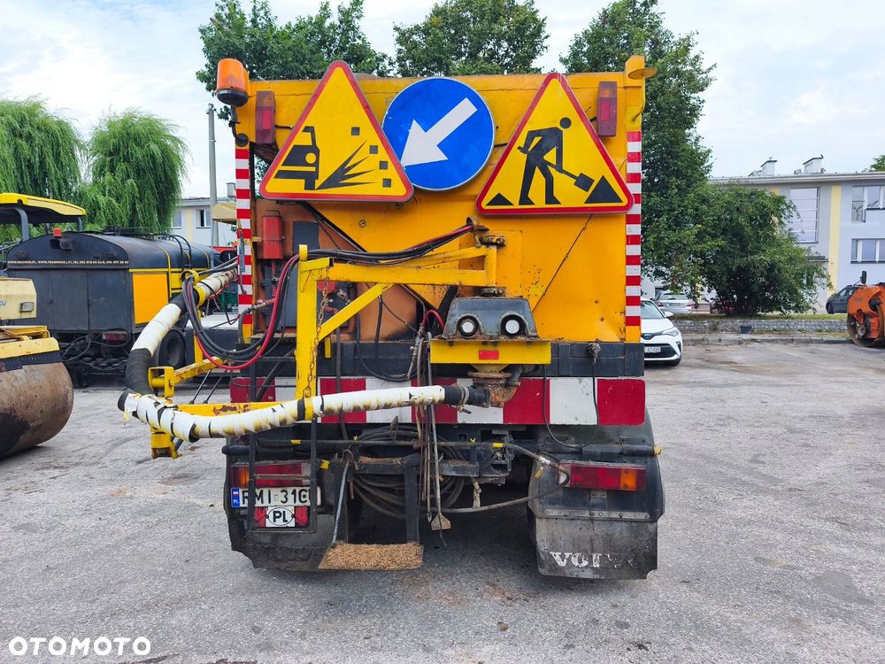 Volvo F 12 360 6X2 - 6
