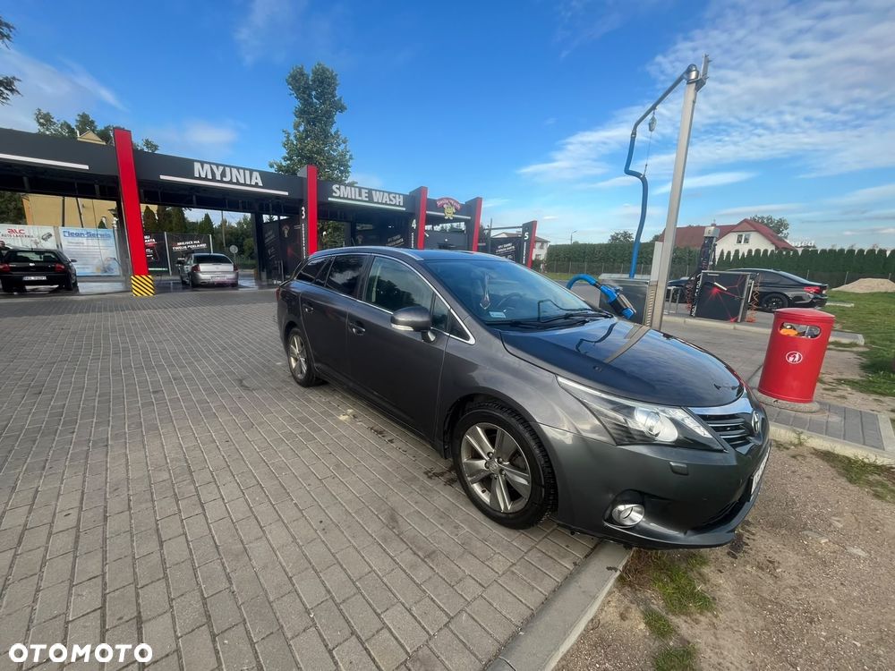 Toyota Avensis - 1