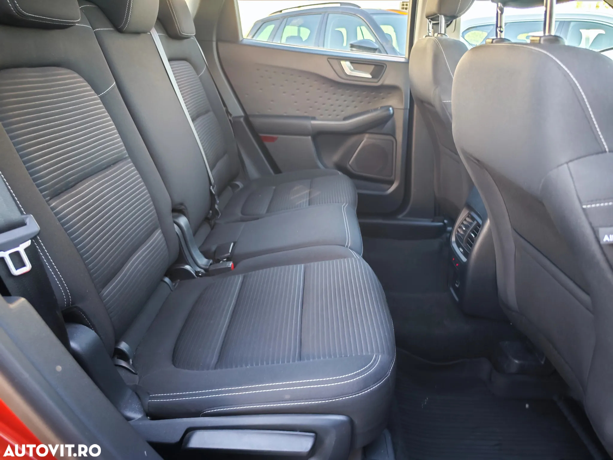 Ford Kuga 1.5 EcoBoost FWD Titanium - 15