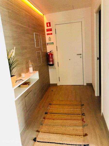 Vende-se apto. centro Alvor - Grande imagem: 4/10