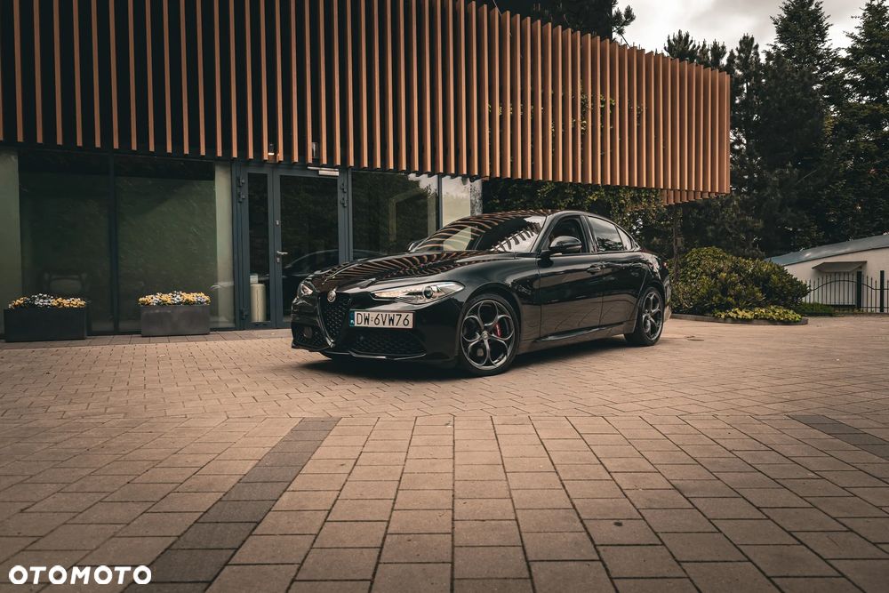 Alfa Romeo Giulia - 1