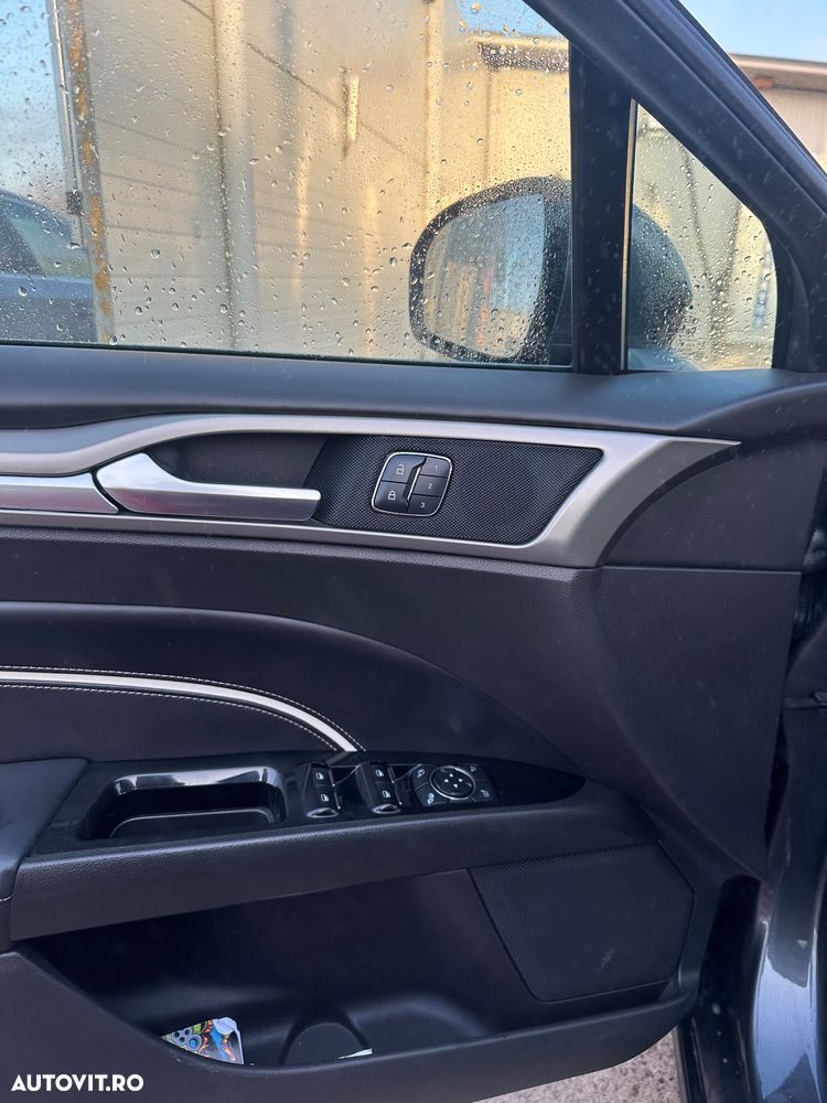 Ford Mondeo 2.0 HEV Vignale - 21