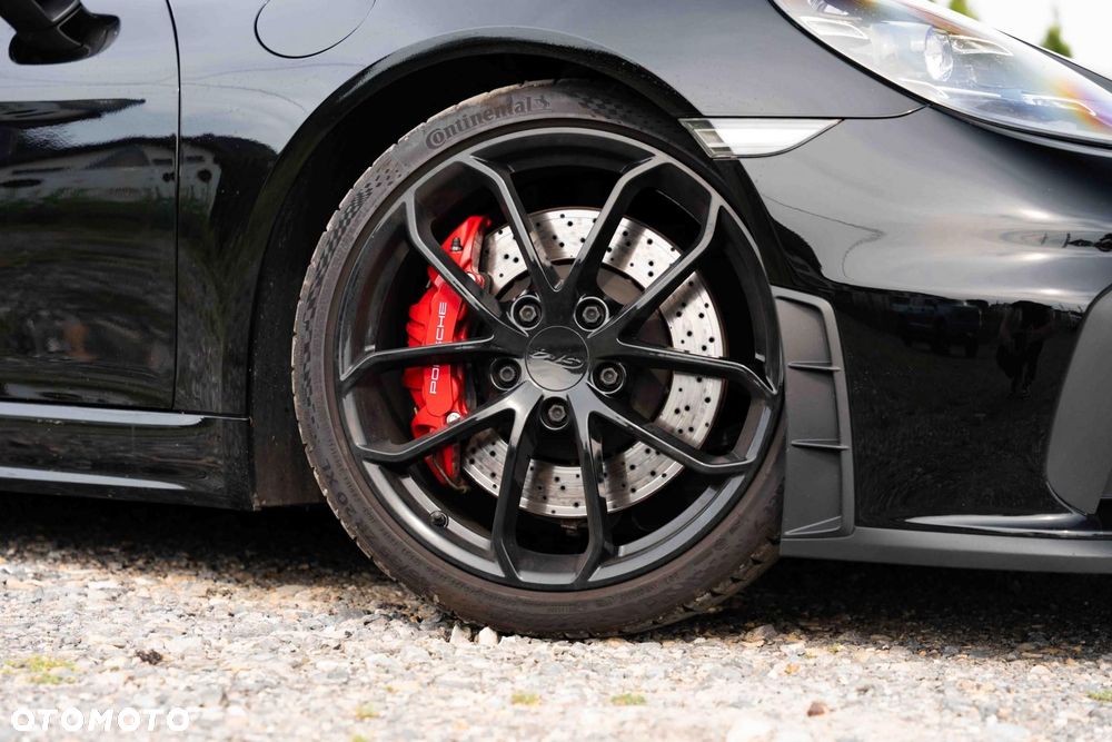 Porsche 718 Cayman GPF GT4 PDK - 15