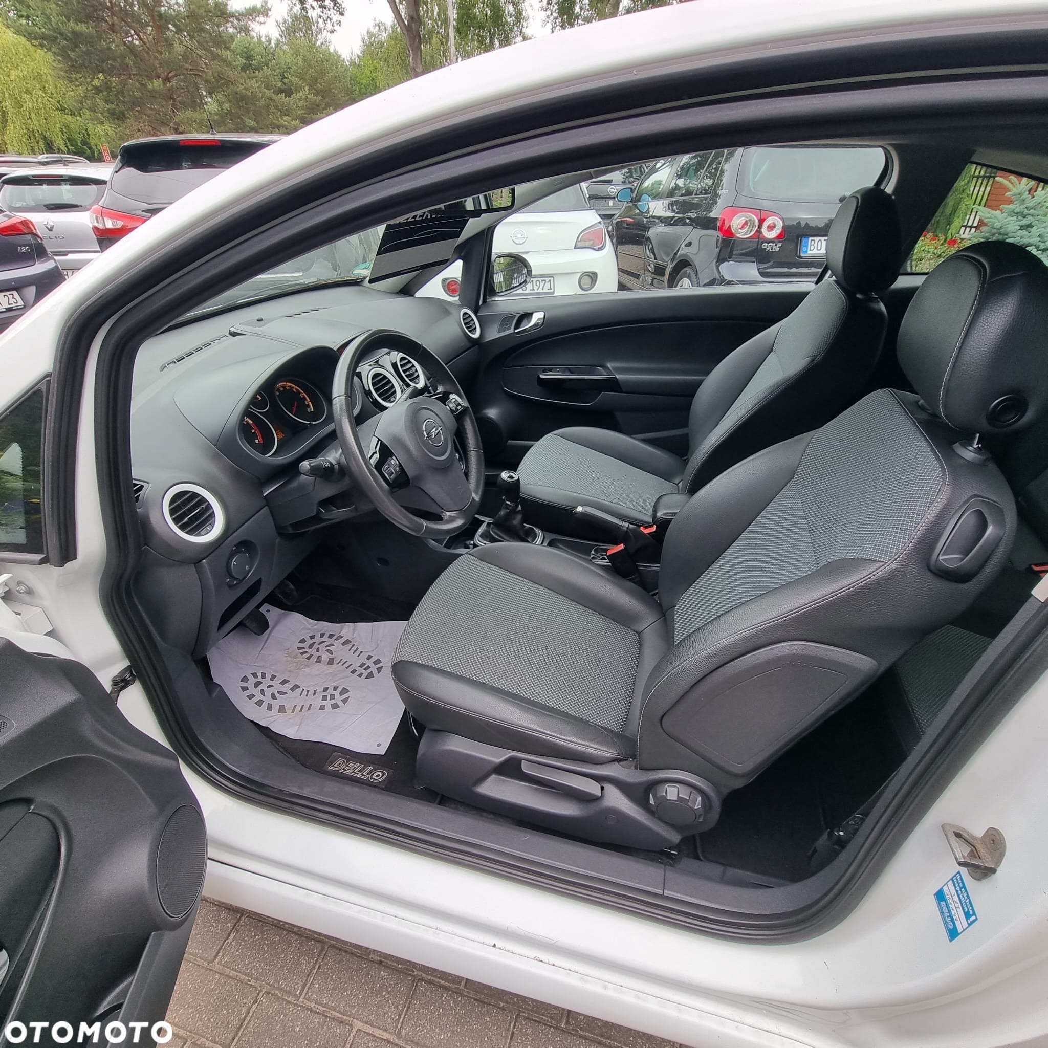 Opel Corsa 1.4 16V Limited Edition - 9