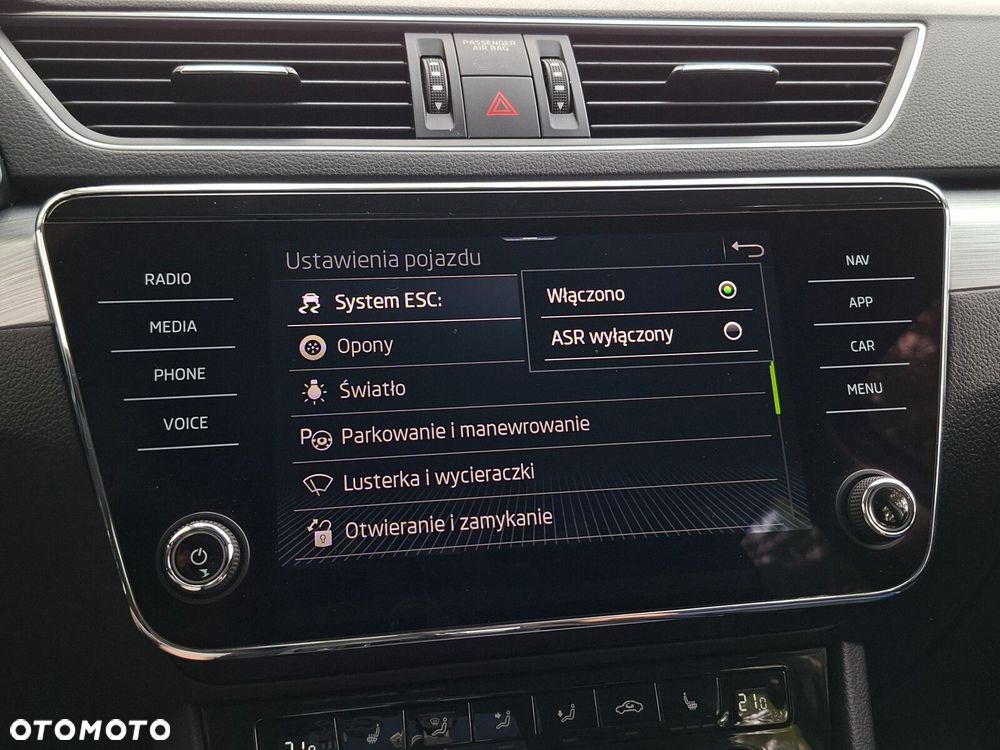 Skoda Superb 1.5 TSI Ambition DSG - 34