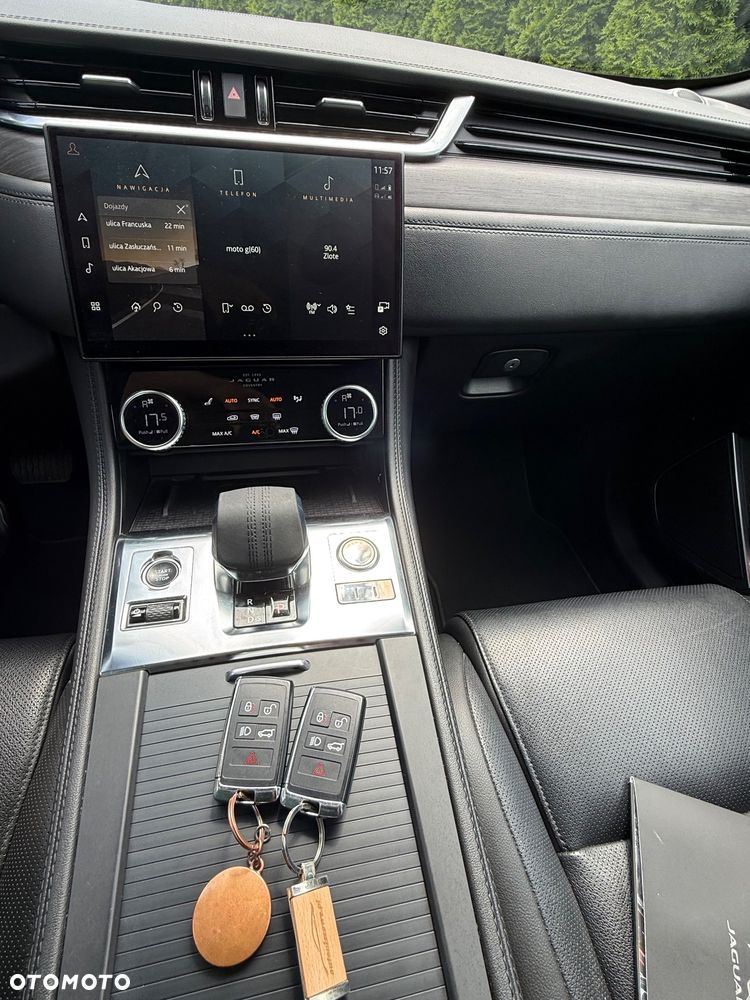 Jaguar F-Pace 2.0 i4P AWD R-Sport - 22