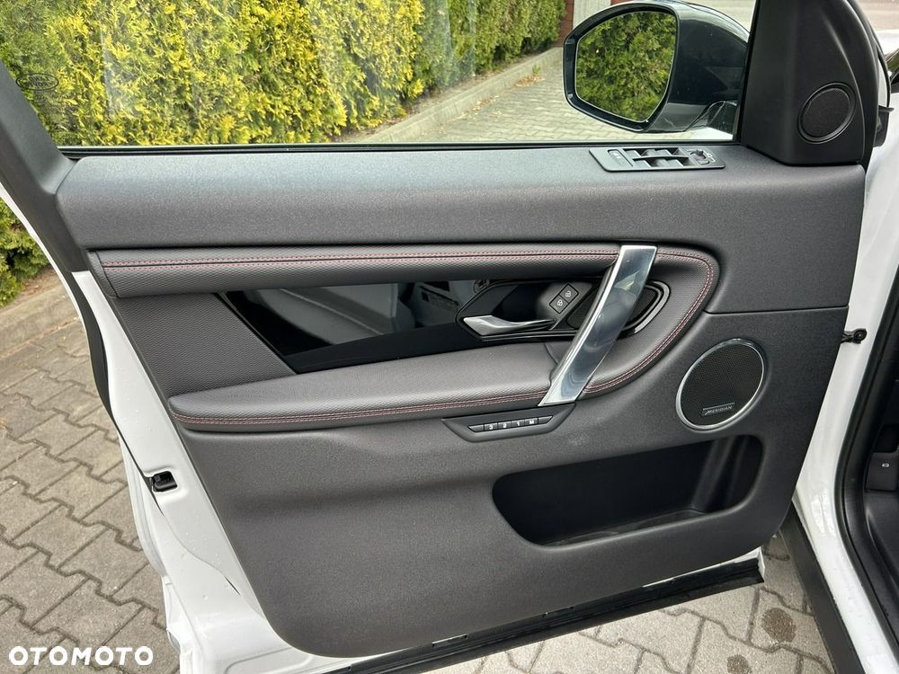 Land Rover Discovery Sport - 29