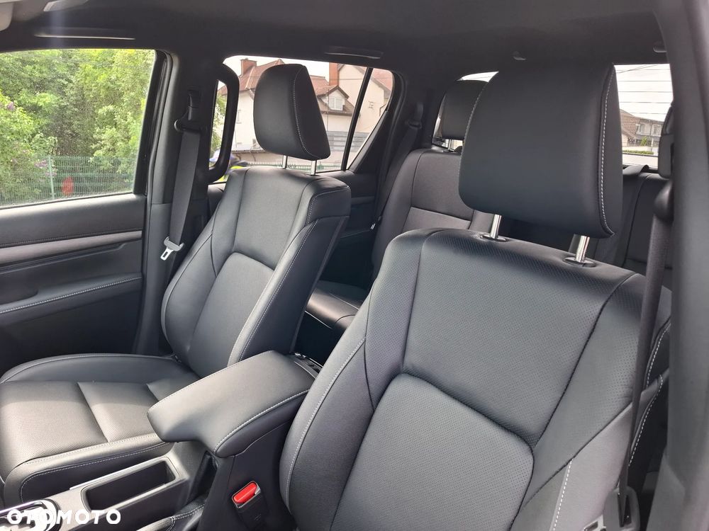 Toyota Hilux 2.8 D-4D Double Cab Invincible 4x4 - 10