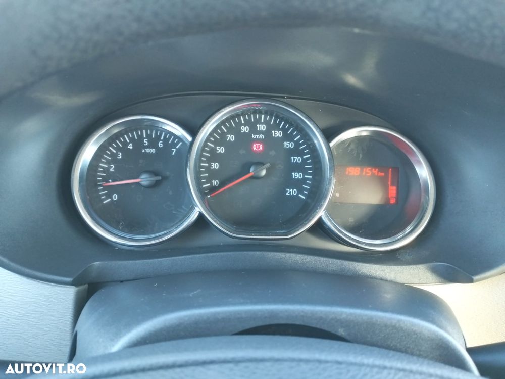 Dacia Lodgy dCi 110 Celebration - 10