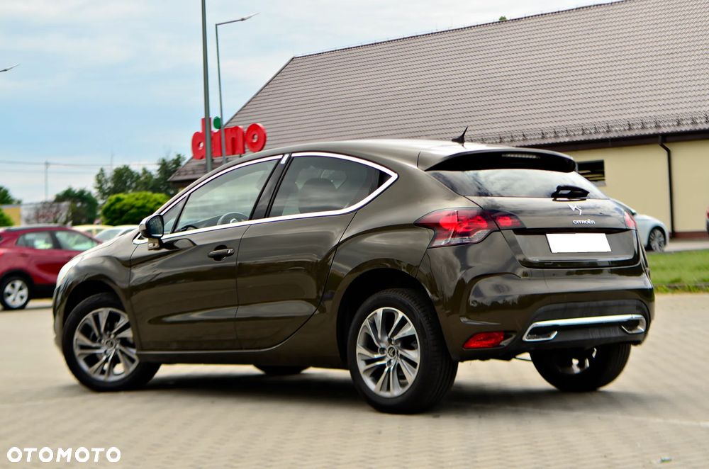 Citroën DS4 e-HDi 115 SoChic - 6