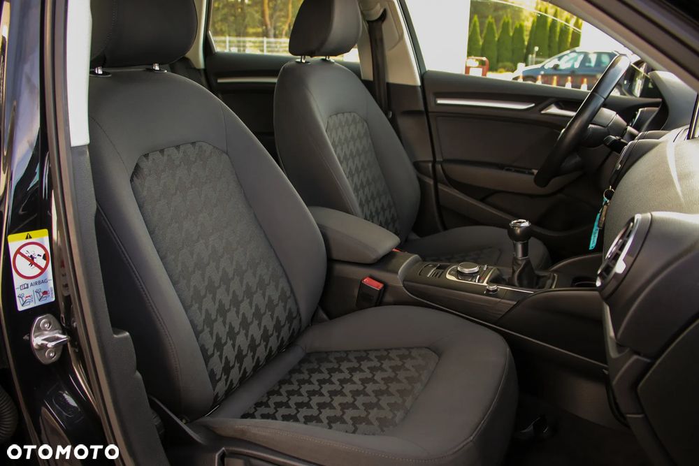 Audi A3 Sportback 1.6 TDI Ambition - 19
