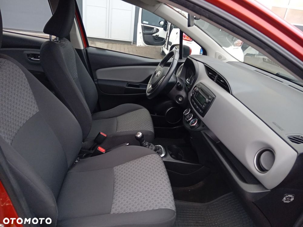 Toyota Yaris - 10