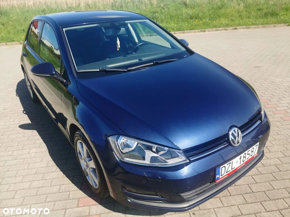Volkswagen Golf - 1