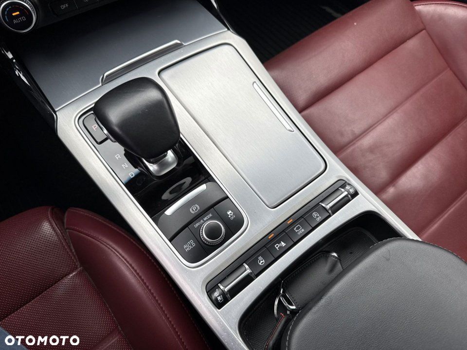 Kia Stinger - 15
