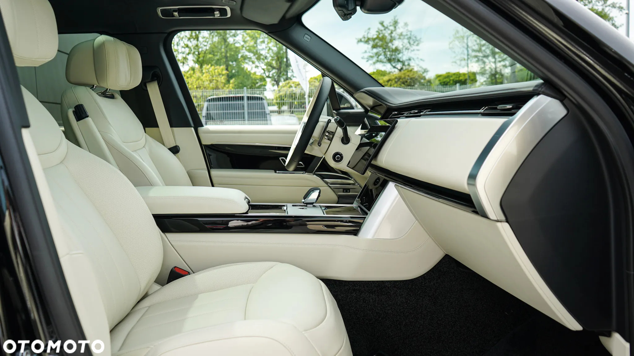 Land Rover Range Rover 4.4 V8 P535 Autobiography - 14