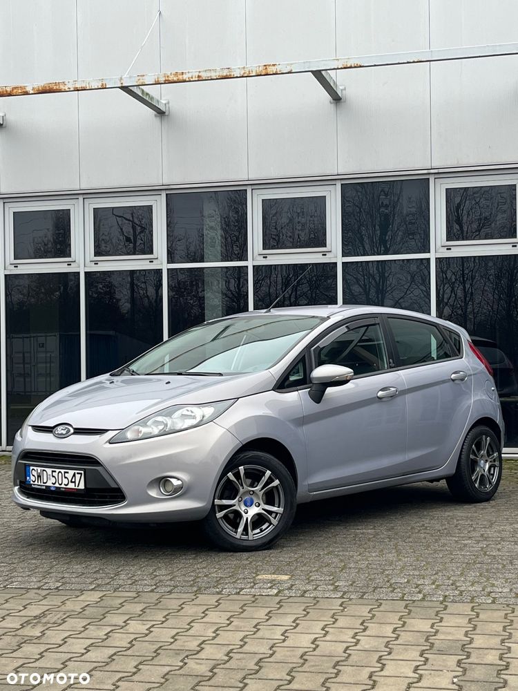 Ford Fiesta 1.4 Autom Champions Edition - 11