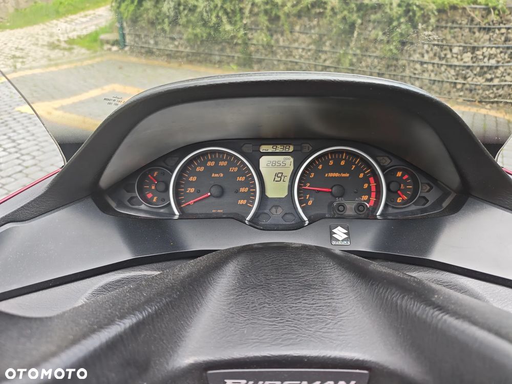 Suzuki Burgman - 11