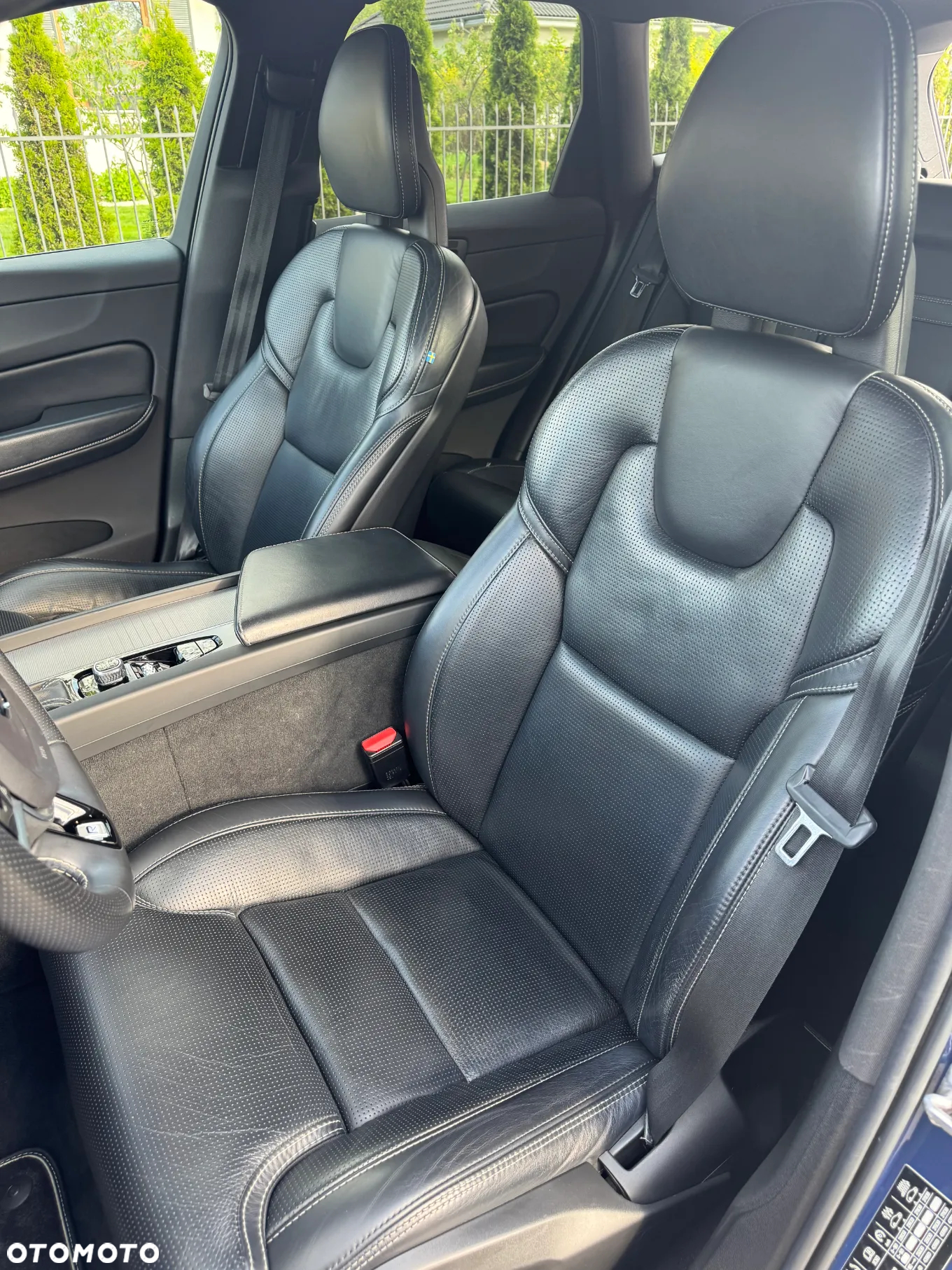 Volvo XC 60 T5 AWD R-Design - 11