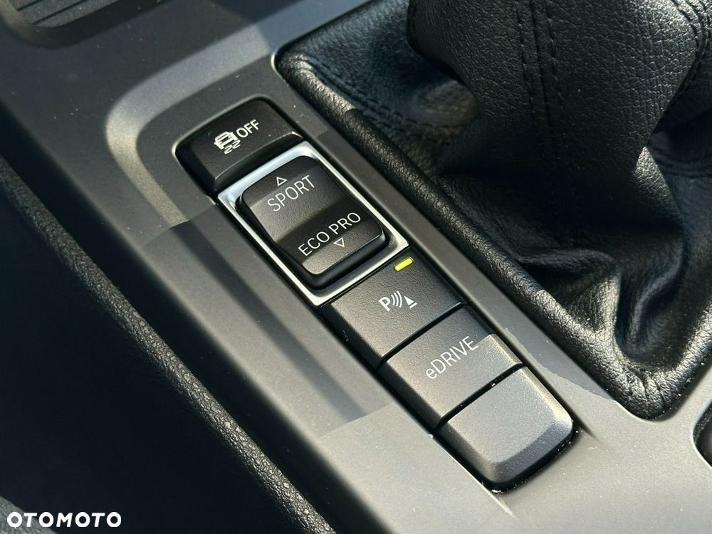 BMW X1 xDrive25e Advantage - 24