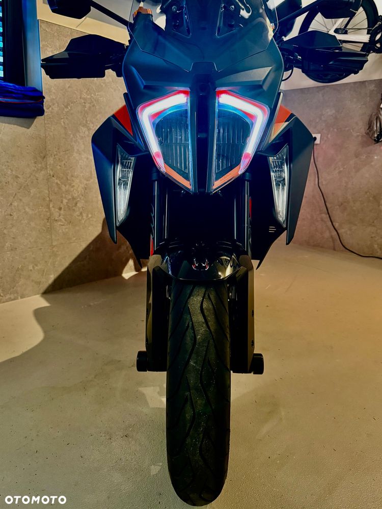 KTM Super Duke - 17