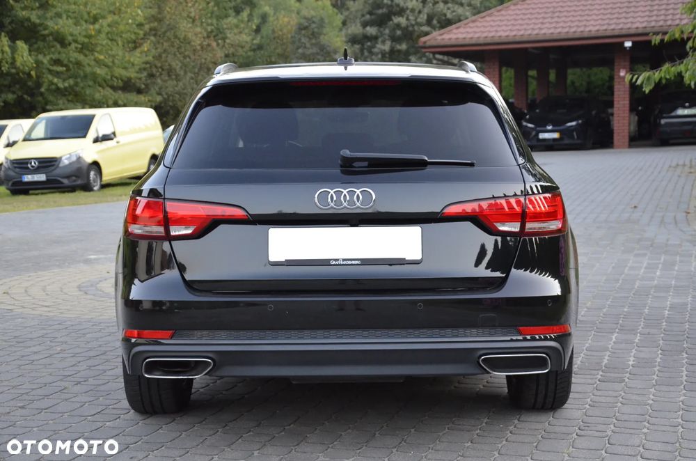 Audi A4 Avant 30 TDI S tronic design - 14