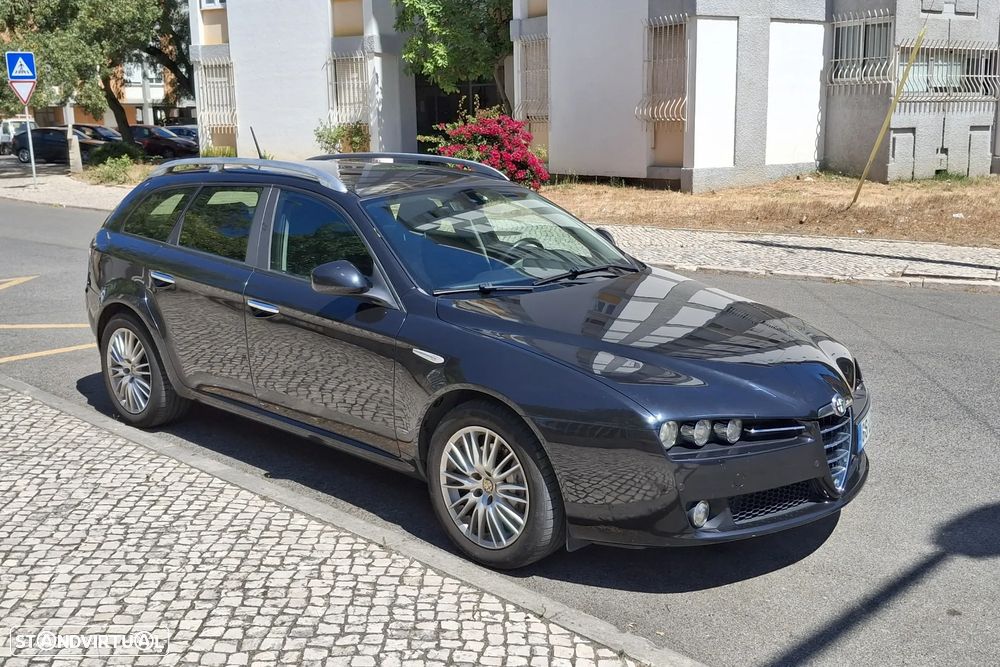 Alfa Romeo 159 Sportwagon 2.0 JTDm Distinctive P.Sport+ - 1